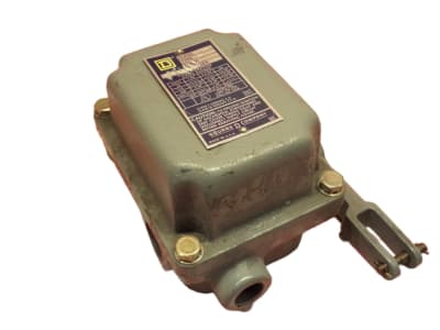 SCHNEIDER ELECTRIC 9035-DR10