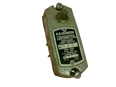 SCHNEIDER ELECTRIC M-4040