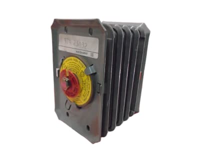 SCHNEIDER ELECTRIC 979-23032