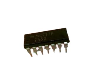 NXP SEMICONDUCTOR MC717P