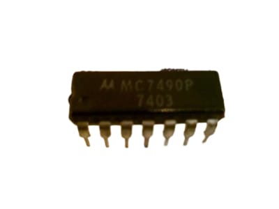 NXP SEMICONDUCTOR MC7490P