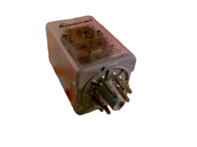 SCHNEIDER ELECTRIC 750XBXC-12A