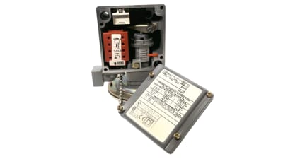 SCHNEIDER ELECTRIC 9012GAW1
