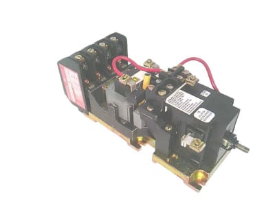 SCHNEIDER ELECTRIC 8903LXO40V04