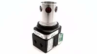 ALLEN BRADLEY 800TC-QAH2RA2
