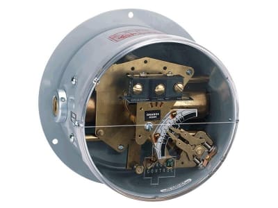 DWYER DPA-7033-153-61