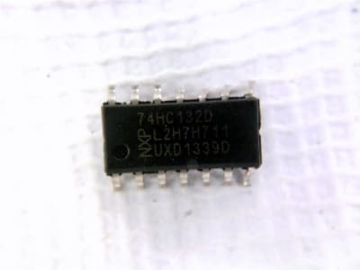 NXP SEMICONDUCTOR 74HC132D