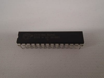INFINEON CY7C185-20PXC