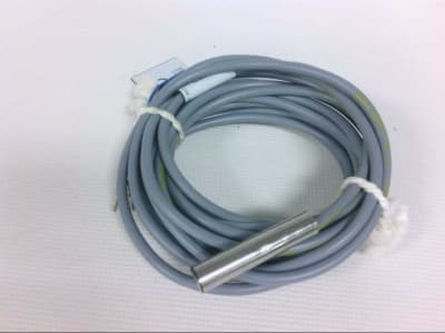 BALLUFF BES0103