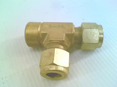 SWAGELOK B-600-3TFT