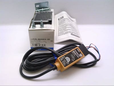 OMRON E3S-RS30E4-30-2M