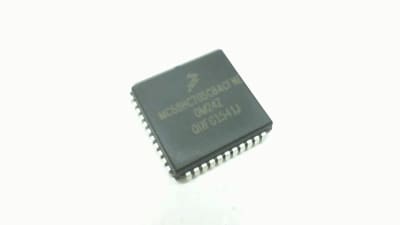 NXP SEMICONDUCTOR MC68HC705C8ACFNE