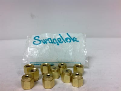 SWAGELOK B-202-1/20