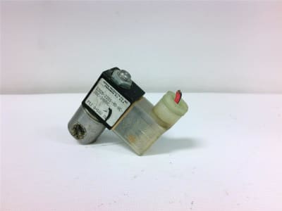 VERSA VALVES E5SM-2201-40-HC-3BC-24VDC