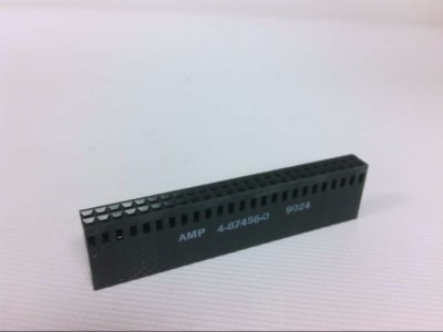 TE CONNECTIVITY 4-87456-0