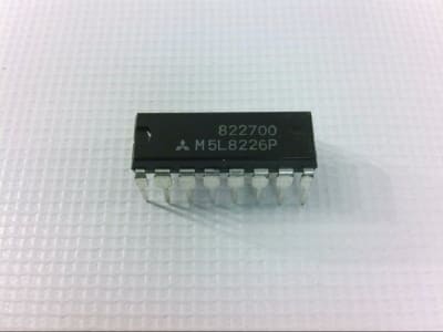 MITSUBISHI M5L8226P