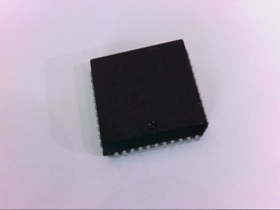 INFINEON SAE81C90E13