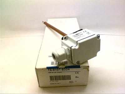 JOHNSON CONTROLS TS-9101-8324