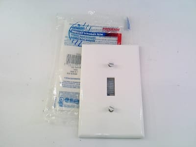 LEVITON R42-PJ1