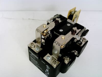 SCHNEIDER ELECTRIC 199AMX-13