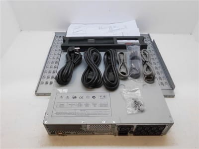 SCHNEIDER ELECTRIC SUA3000RMI2U