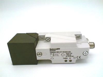 BALLUFF BES 517-132-M4-H-S4