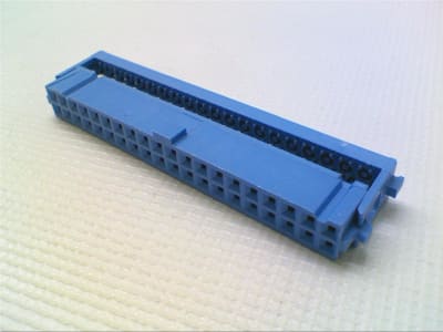 TE CONNECTIVITY 2-1658526-1
