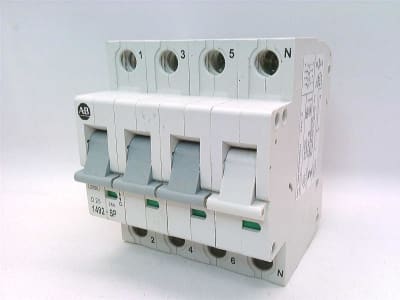ALLEN BRADLEY 1492-SP3D250-N