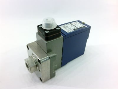 SCHNEIDER ELECTRIC XMLB004C2C11