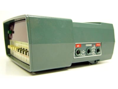 FLUKE 8030A