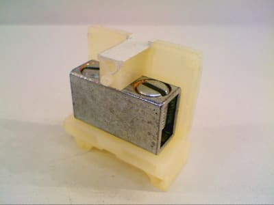 TE CONNECTIVITY 824-BU