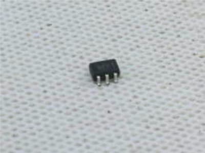 TEXAS INSTRUMENTS SEMI SN74LVC1GX04DCKR