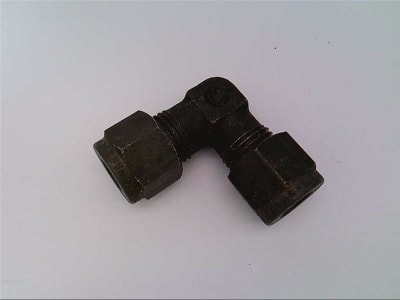 SWAGELOK SS-500-9