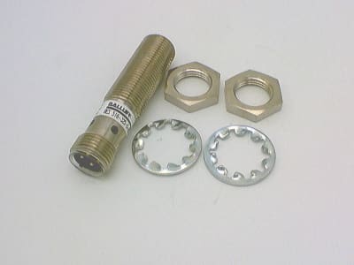 BALLUFF BES-516-325-G-E5-Y-S-4