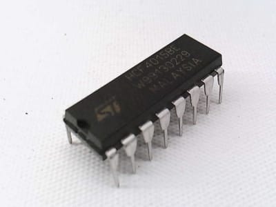 ST MICRO HCF4015BEY