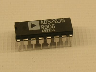 ANALOG DEVICES AD526JN