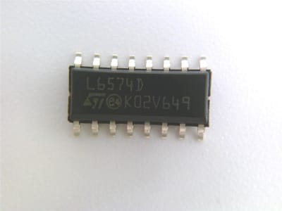 ST MICRO L6574D