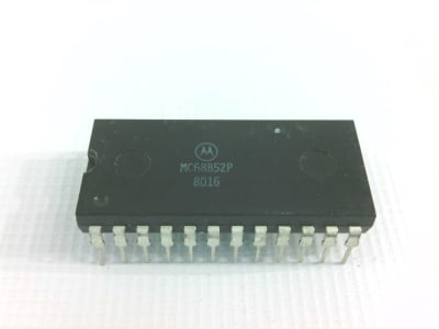 NXP SEMICONDUCTOR MC68B52P