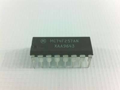 NXP SEMICONDUCTOR MC74F257AN