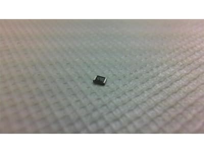 MULTICOMP MCHP05W4F4700T5E