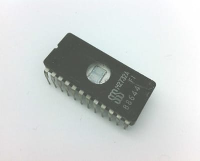 ST MICRO M2732A