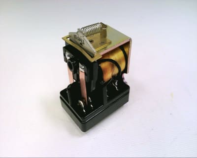 TE CONNECTIVITY AB11AY-120VAC