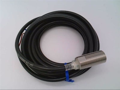 OMRON E2EZ-X4D1-N 5M