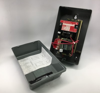 SCHNEIDER ELECTRIC 8903SMG10V02