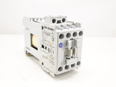 ALLEN BRADLEY 700-CF220ZJ