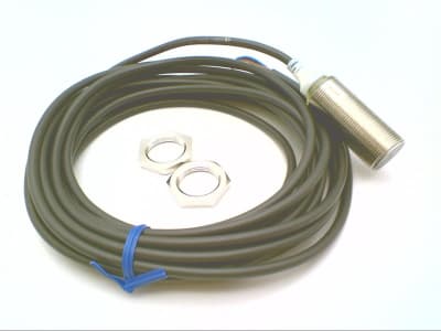OMRON E2A-M18KS08-WP-B1 5M