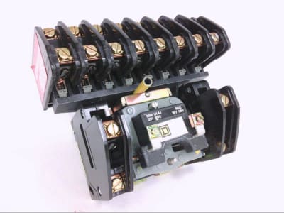 SCHNEIDER ELECTRIC 8903LO1000V02