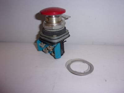 ALLEN BRADLEY 800T-D6QAR