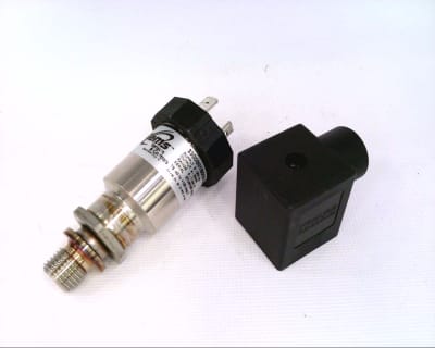 GEMS SENSORS 3300B01B0G01G000