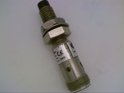 ALLEN BRADLEY 872C-DH3NP8-D4